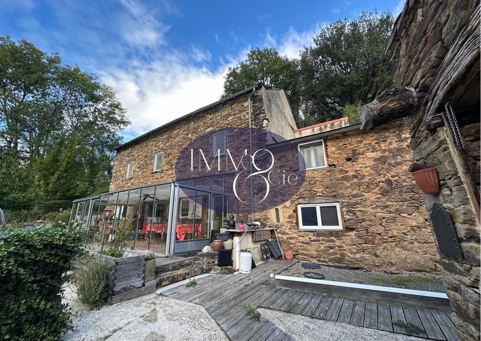 maison 6 pièces - CURVALLE